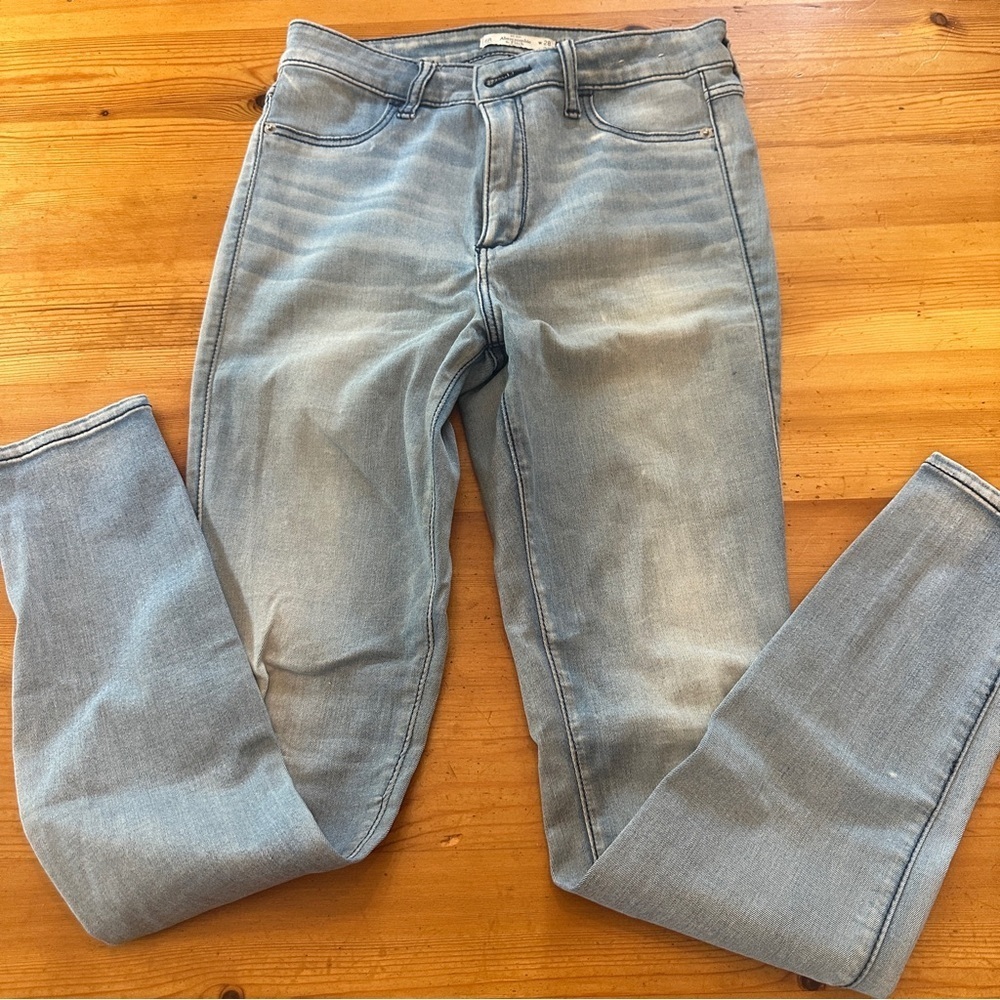 Abercrombie & Fitch jegging stretch jeans women distressed 6R W28   L29